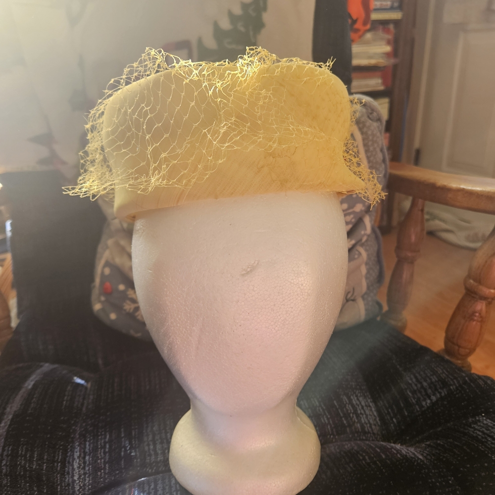 Elegant Yellow Veil Hat